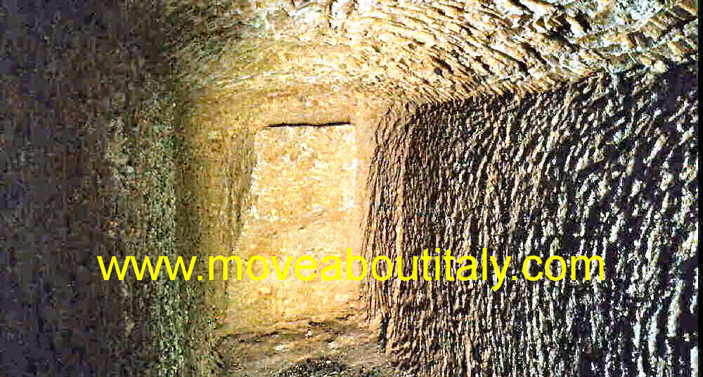 la Tomba del dado nella roccia